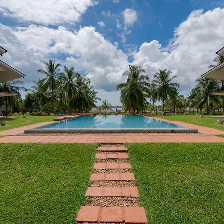 Tara Watergate Hotel Tissamaharama Exterior foto