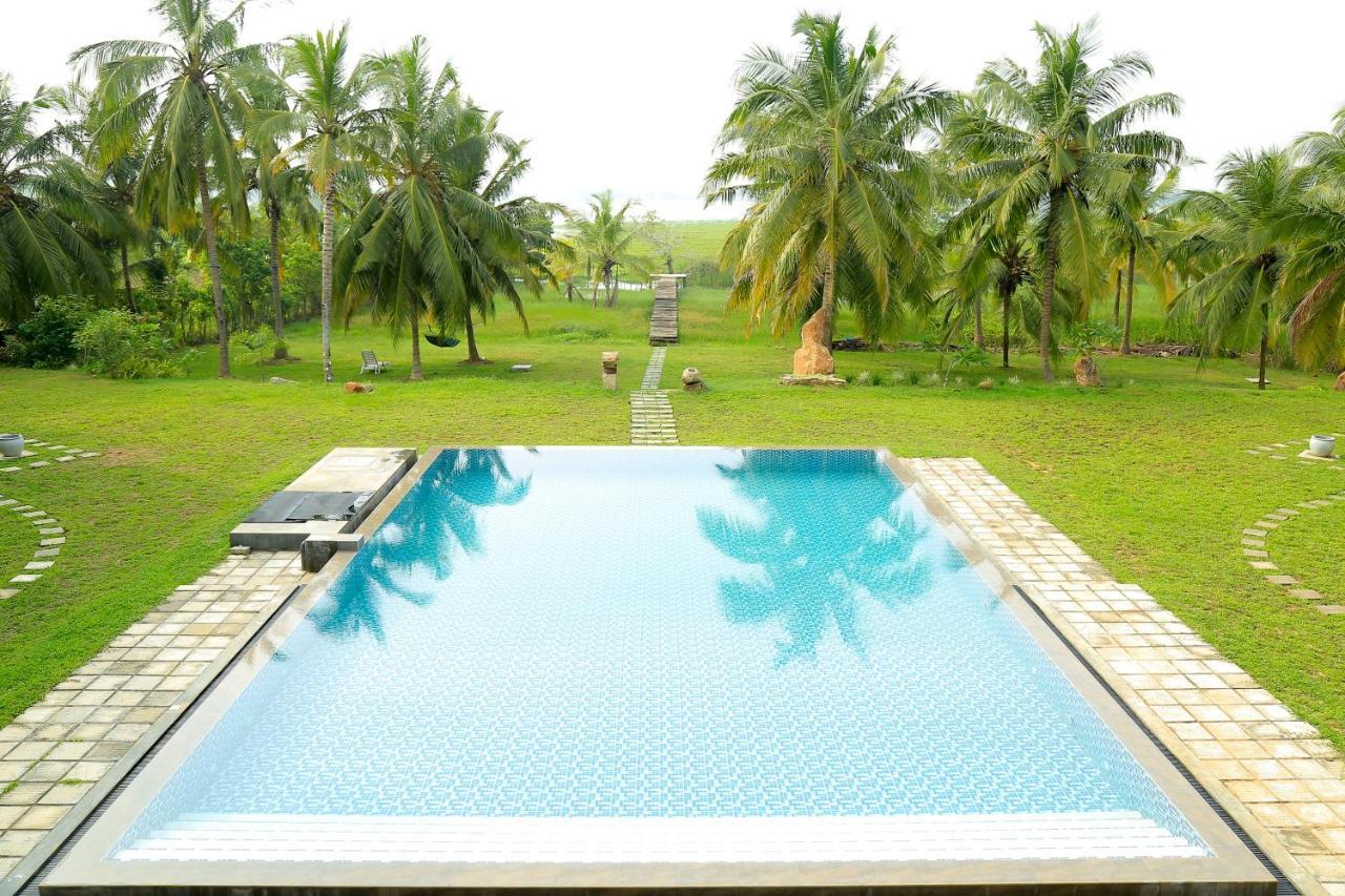 Tara Watergate Hotel Tissamaharama Exterior foto